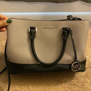 Large Colorblock Saffiano Leather Stachel